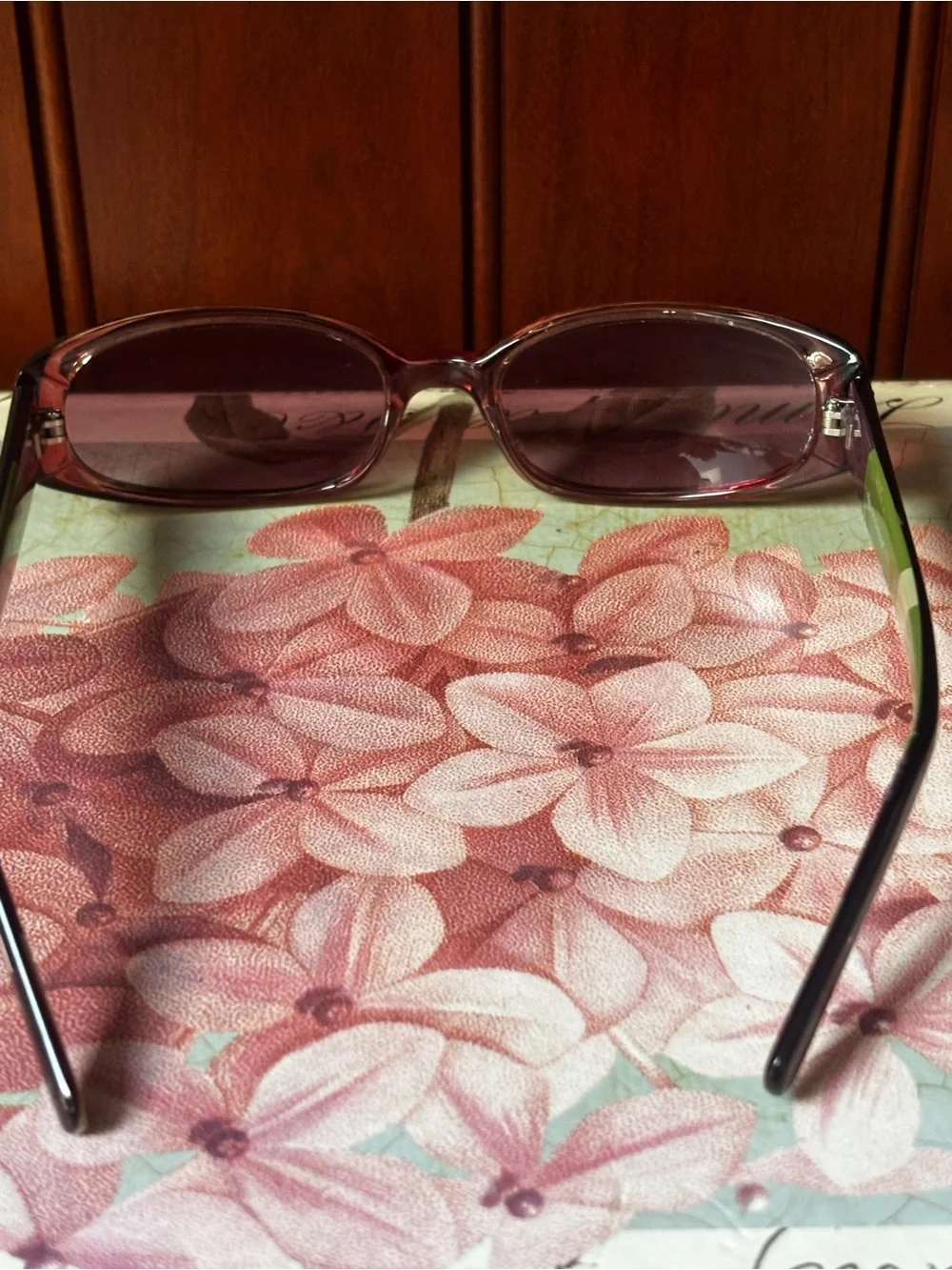 Women’s VTG Fashion Sunglasses in Pink toned by Dockers